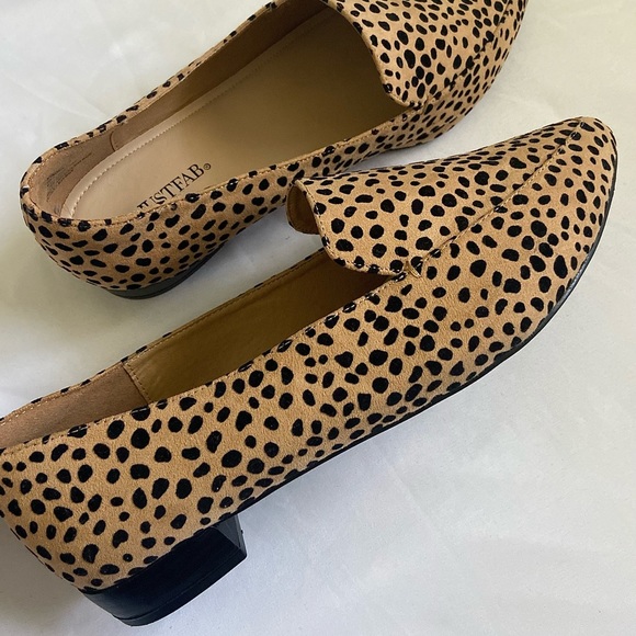 Cheetah print loafers size 10 - Picture 3 of 9